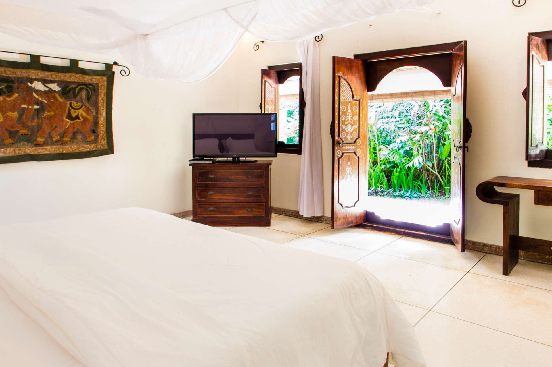 Rent a Luxury Villa in Bali Close to the Beach, Bali Villa 2074