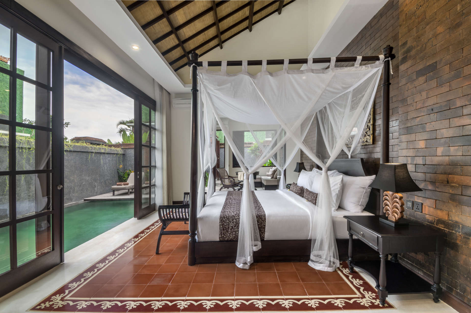 Exclusive Holiday Villa with Private Pool and Staff in Umalas, Bali Villa 2079