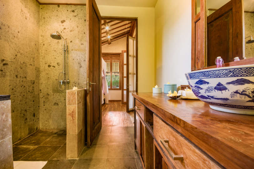5 Star Villa in Bali, Minutes from the Beach, Bali Villa 2083