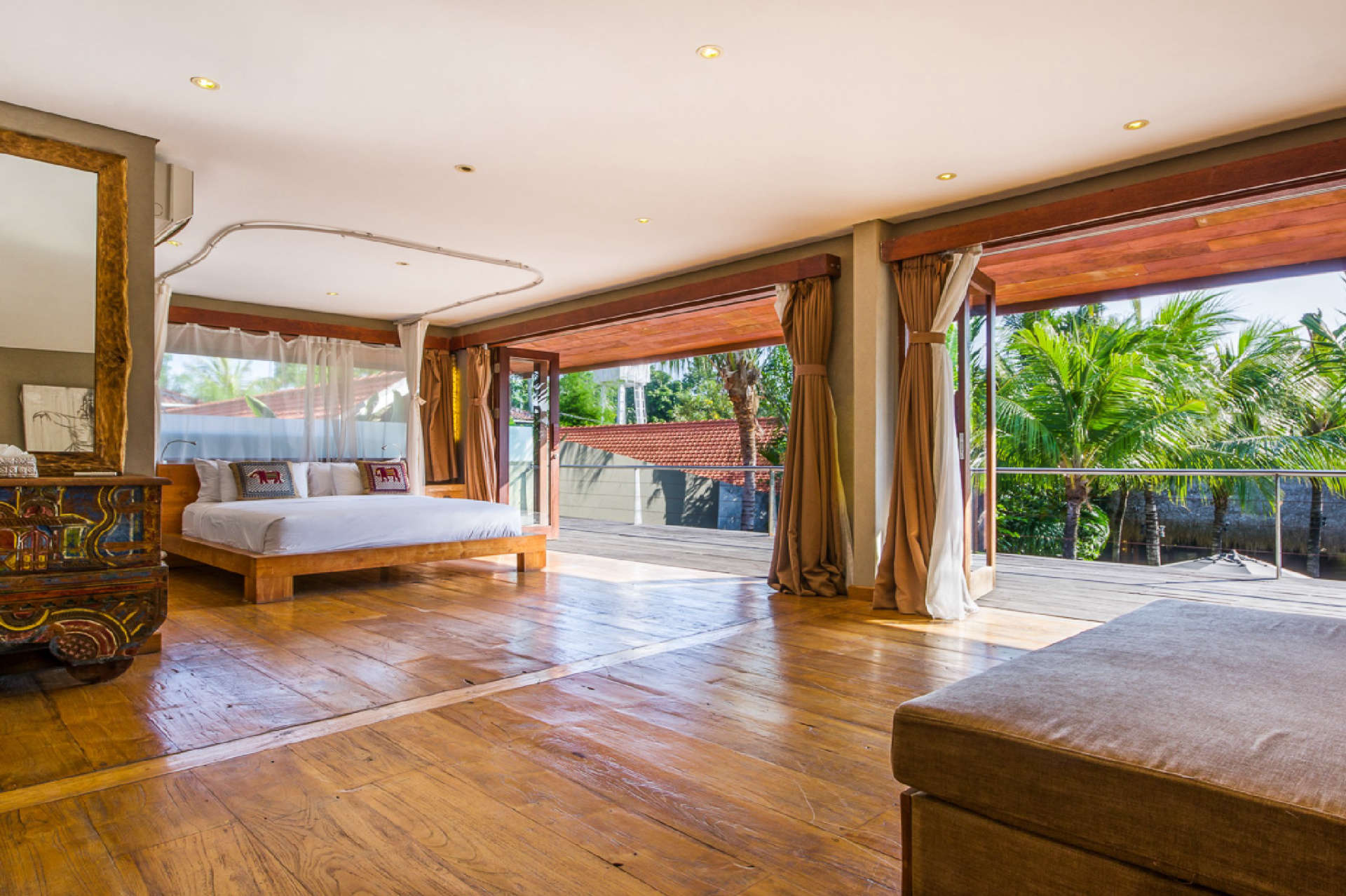 Rent a Luxury Villa in Bali Close to the Beach, Bali Villa 2086