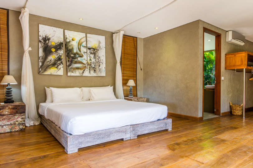 Rent a Luxury Villa in Bali Close to the Beach, Bali Villa 2086