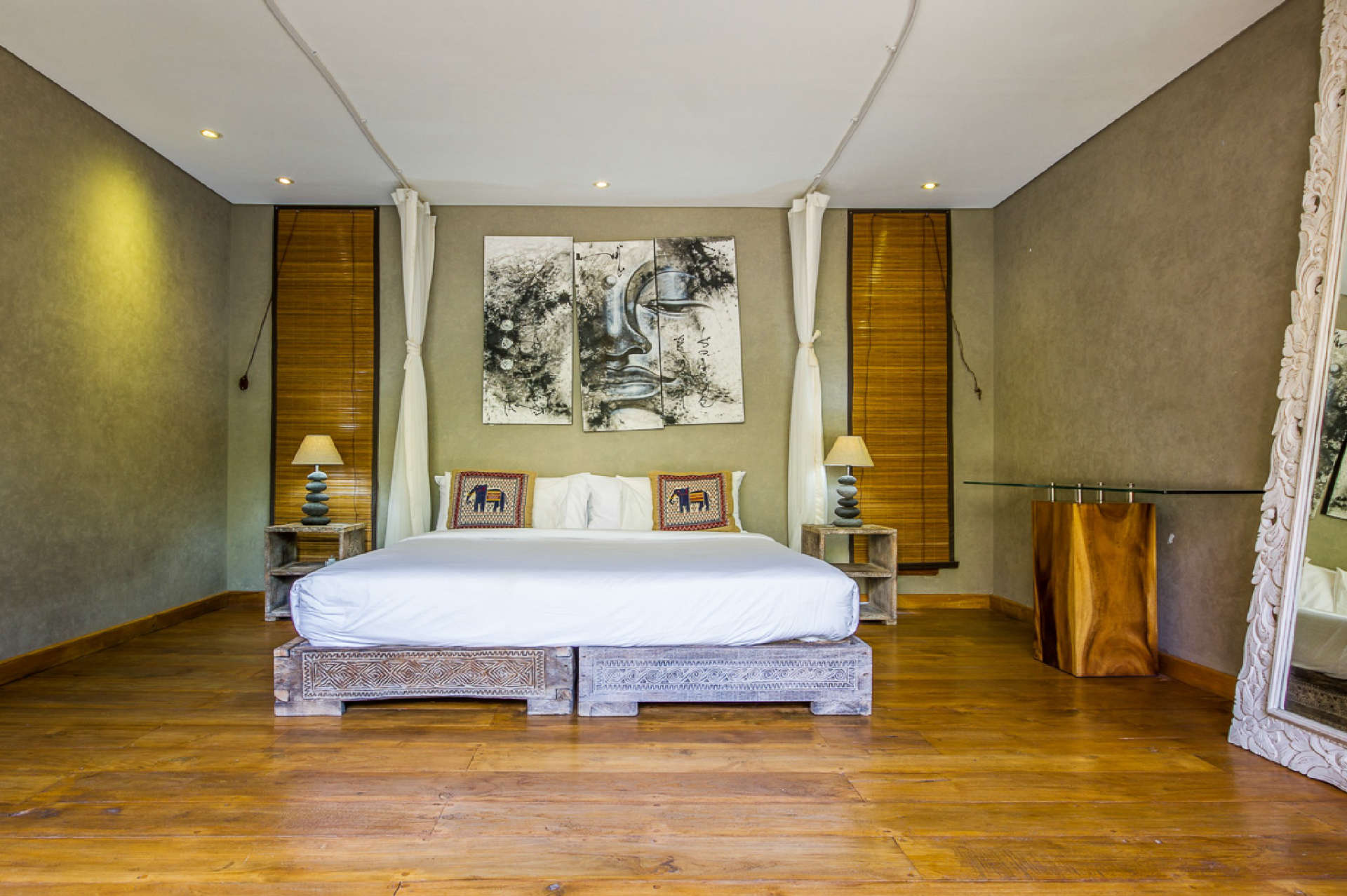Rent a Luxury Villa in Bali Close to the Beach, Bali Villa 2086