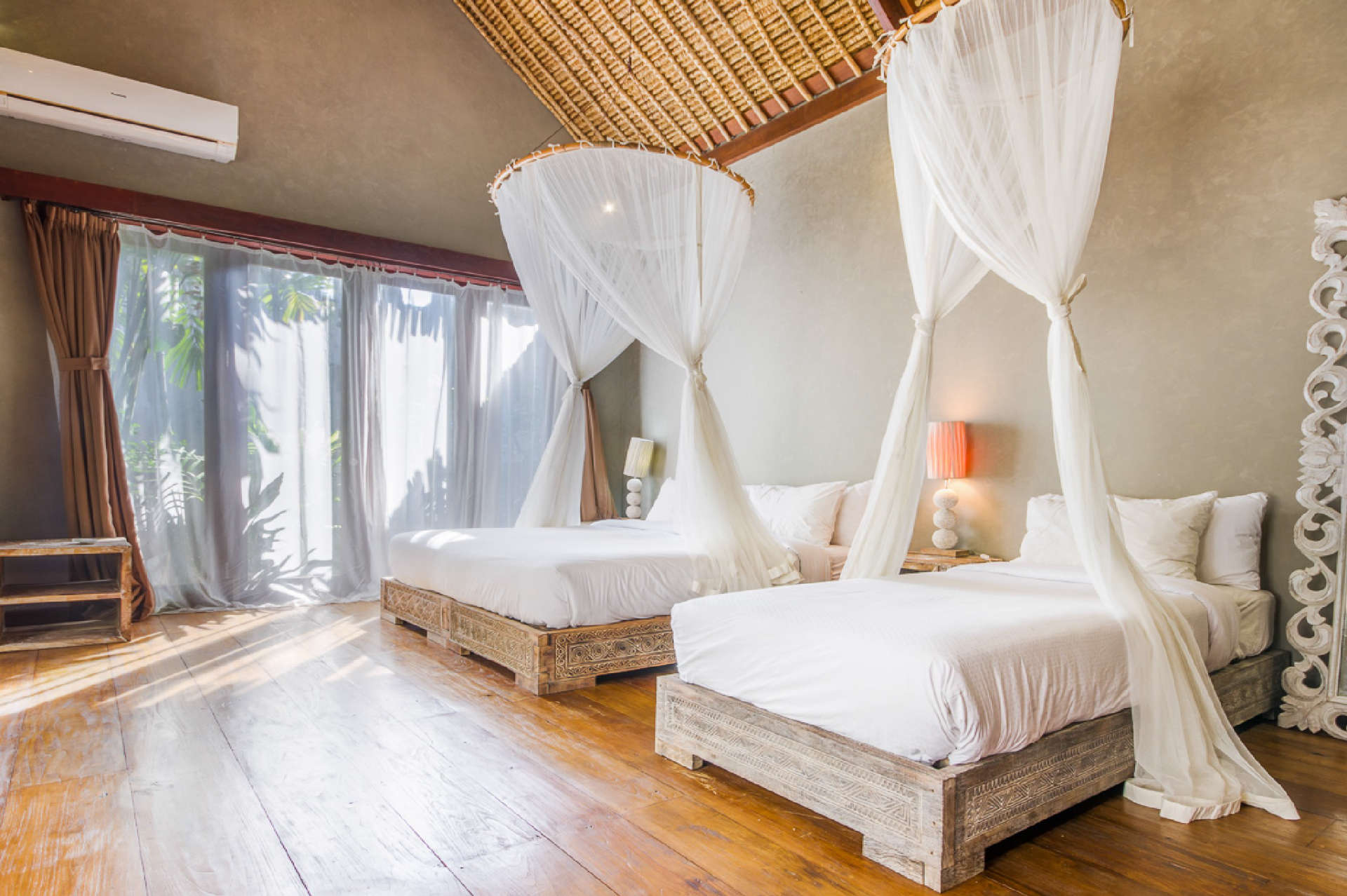 Rent a Luxury Villa in Bali Close to the Beach, Bali Villa 2086