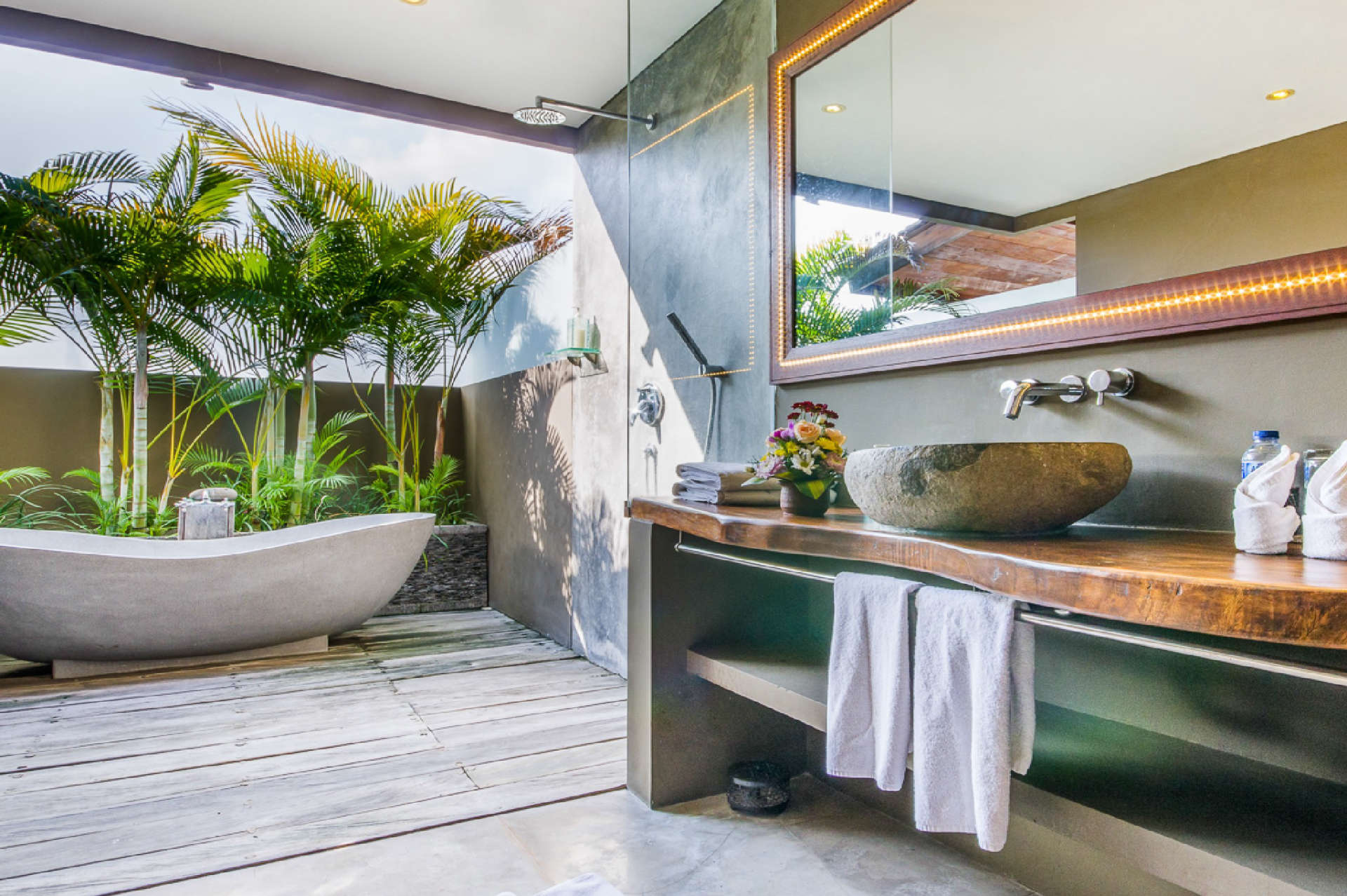 Rent a Luxury Villa in Bali Close to the Beach, Bali Villa 2086