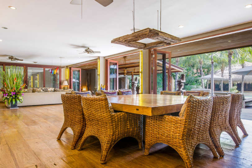 Rent a Luxury Villa in Bali Close to the Beach, Bali Villa 2086