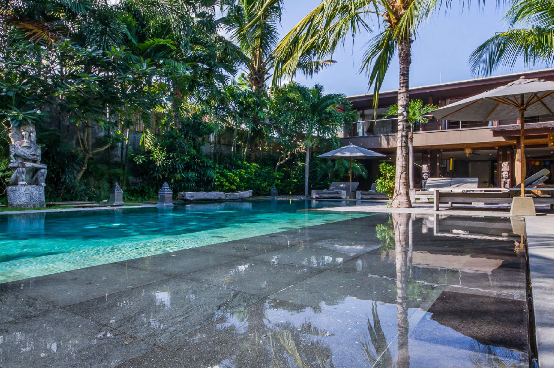Rent a Luxury Villa in Bali Close to the Beach, Bali Villa 2086
