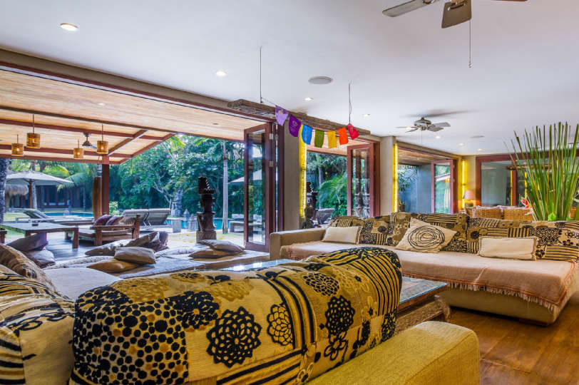 Rent a Luxury Villa in Bali Close to the Beach, Bali Villa 2086