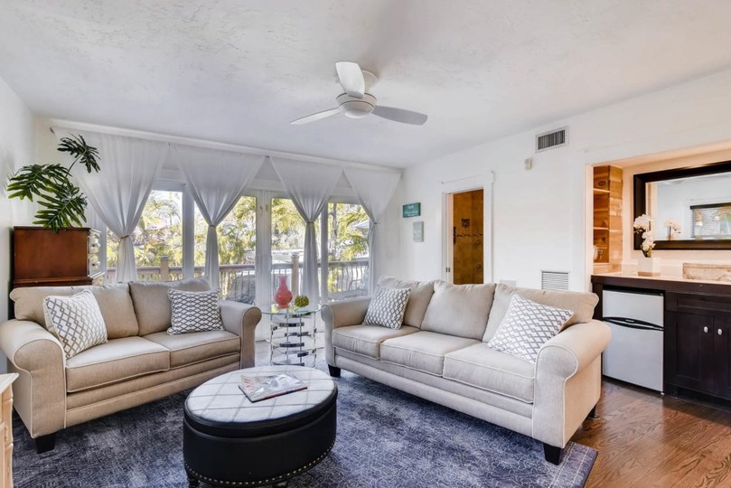 Perfect Holiday Villa Minutes from the Beach, West Palm Beach Villa 1876