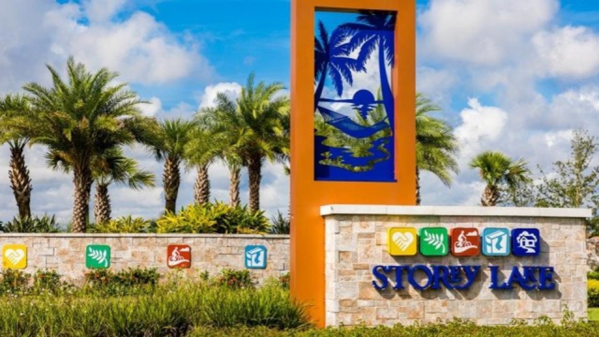 You and Your Family will Love this 5 Star Home with Private Pool on Storey Lake Resort, Townhome Orlando 6414