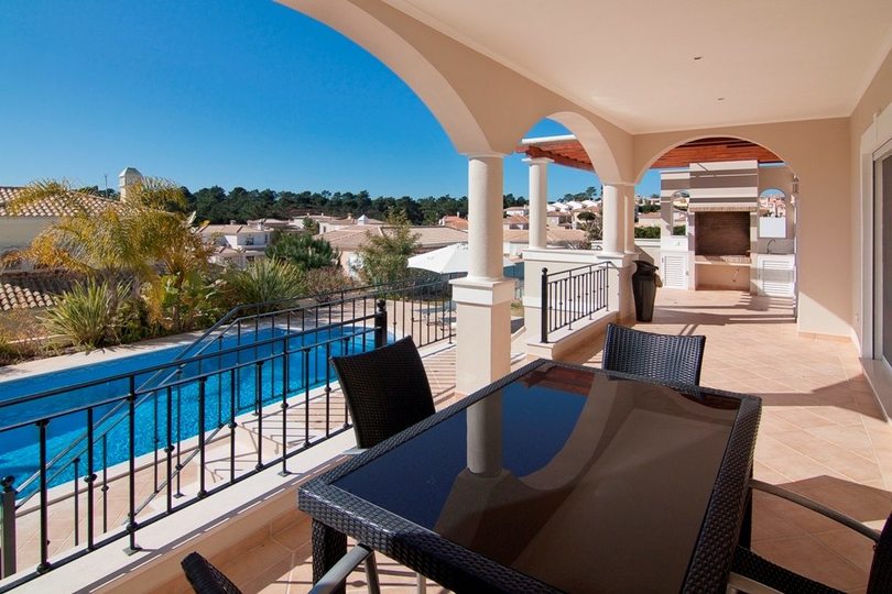 5 Star Villa Lydia - Refined Luxury with Private Cinema