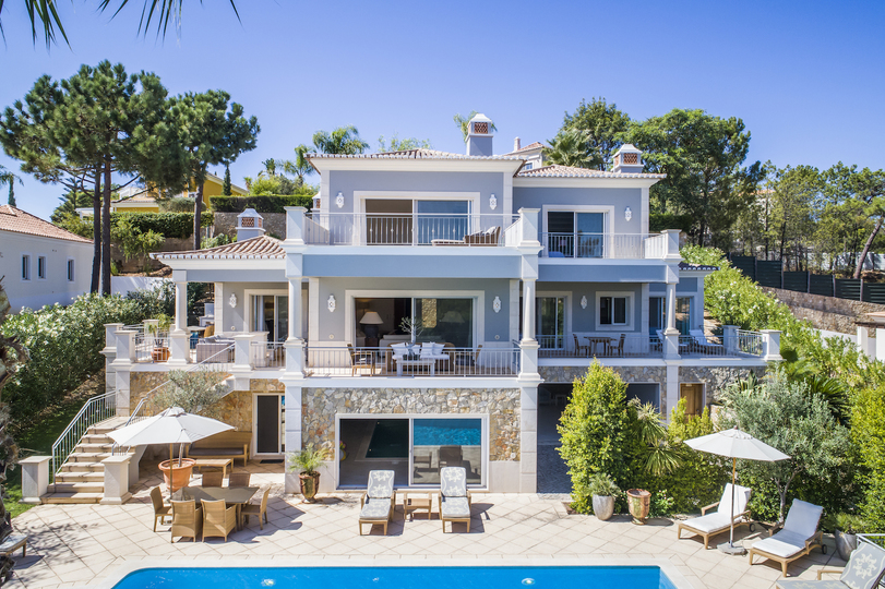 5 Star Villa Cyclamen – Luxury Pools & Spa