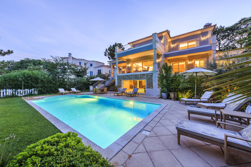 5 Star Villa Cyclamen – Luxury Pools & Spa