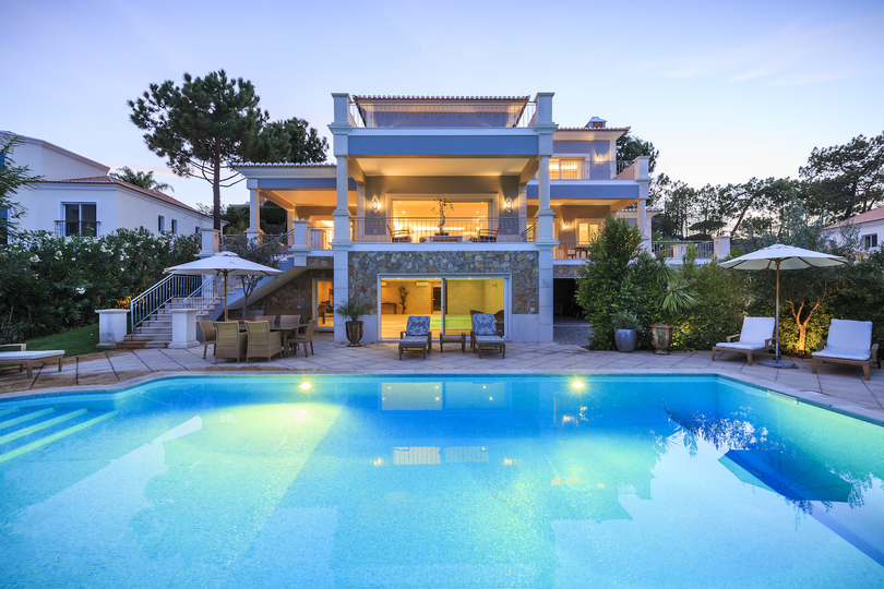 5 Star Villa Cyclamen – Luxury Pools & Spa