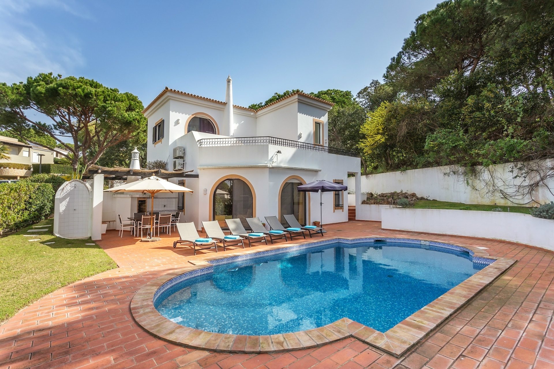 5 Star Villa Pinheiro - Private Pool & Garden Luxury
