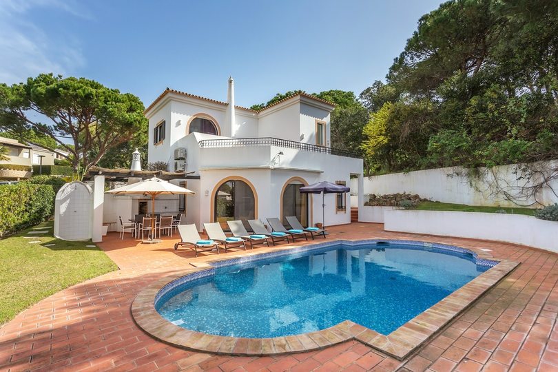 5 Star Villa Pinheiro - Private Pool & Garden Luxury