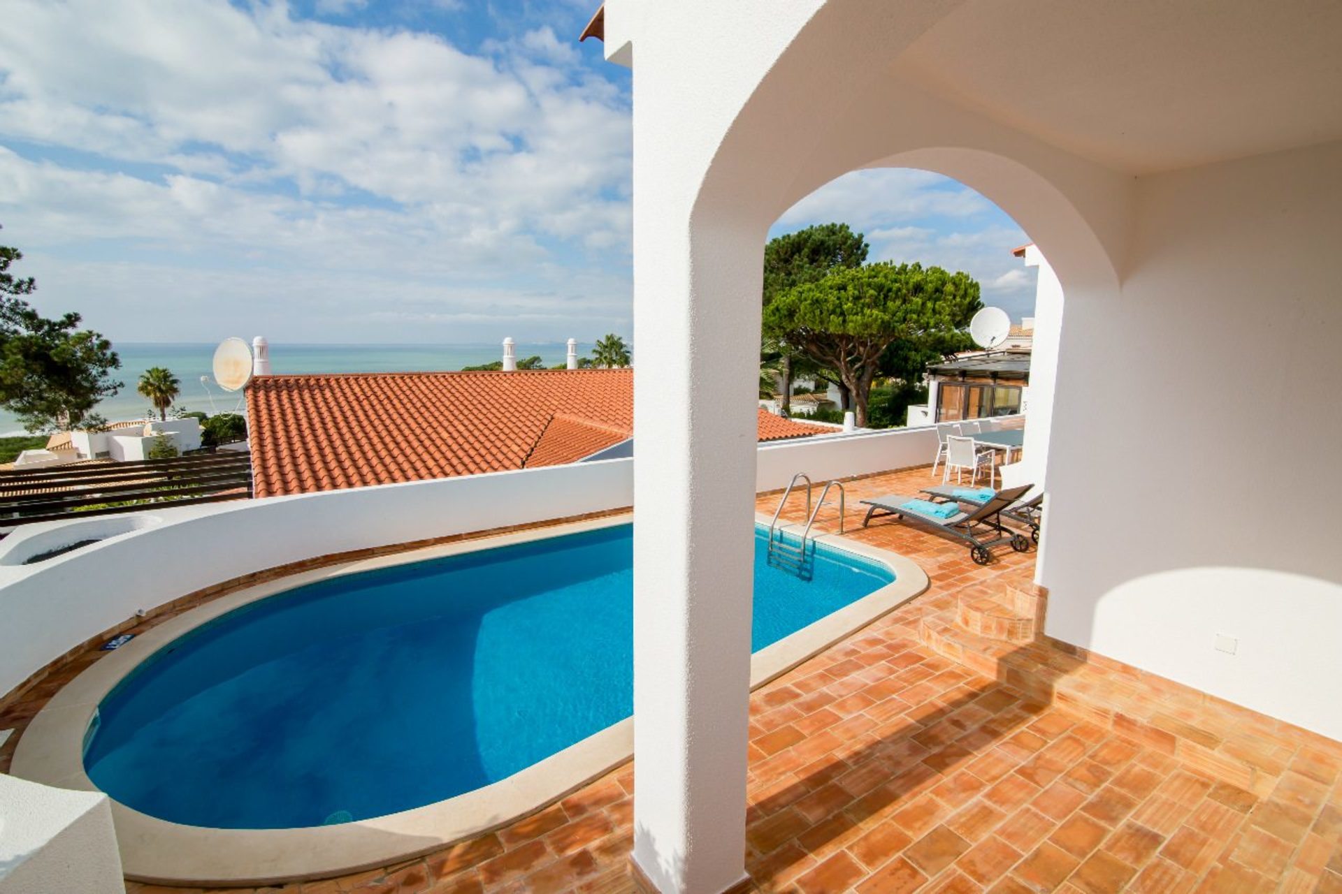 5 Star Villa Alegria - Luxe Sea Views & Pool Retreat