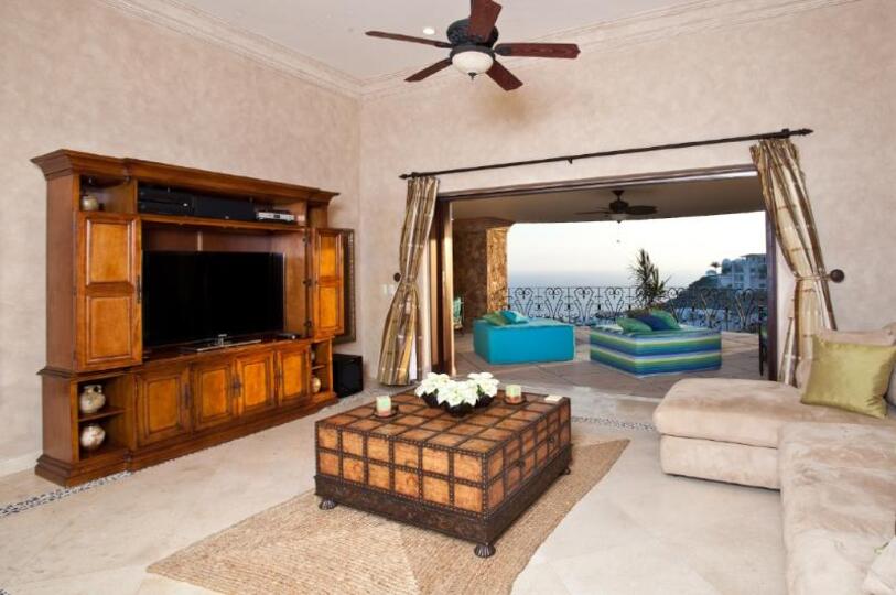 Breathtaking Sea Views Await You, Cabo San Lucas Villa 1021