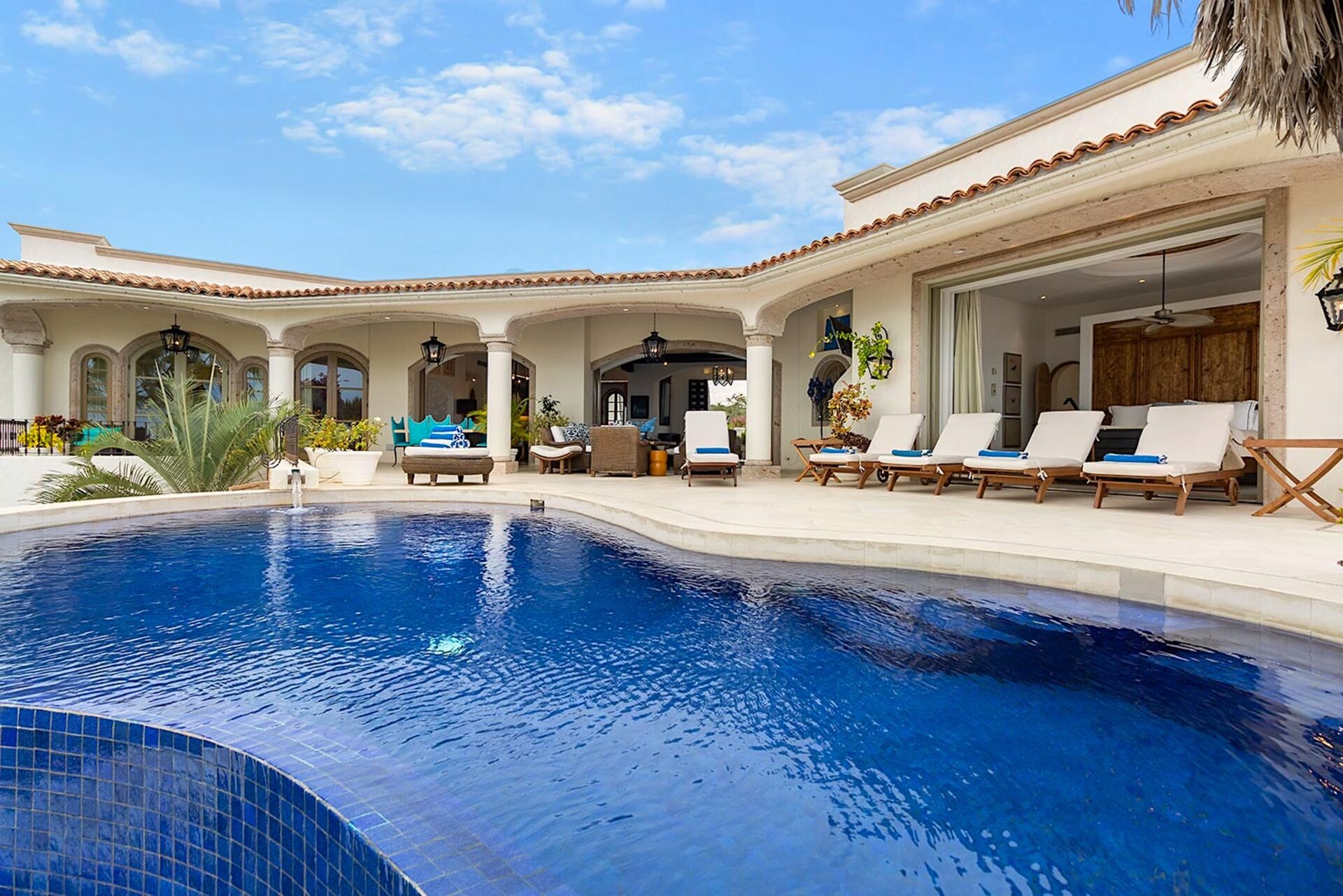 Luxury Villa in Cabo San Lucas Awaits You, Cabo San Lucas Villa 1039
