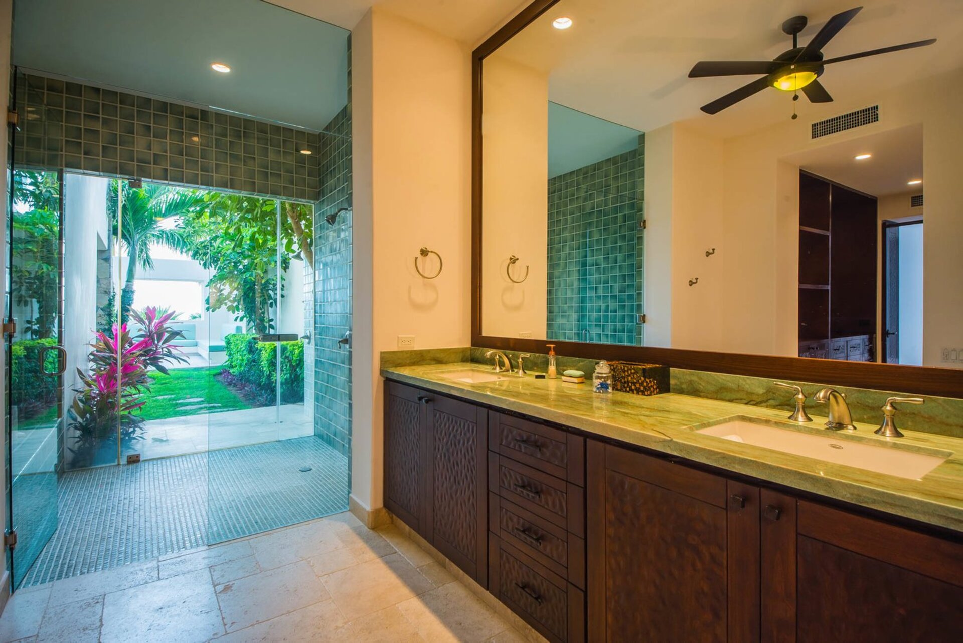 Ultimate Luxury Awaits, Cabo San Lucas Mansion 1040