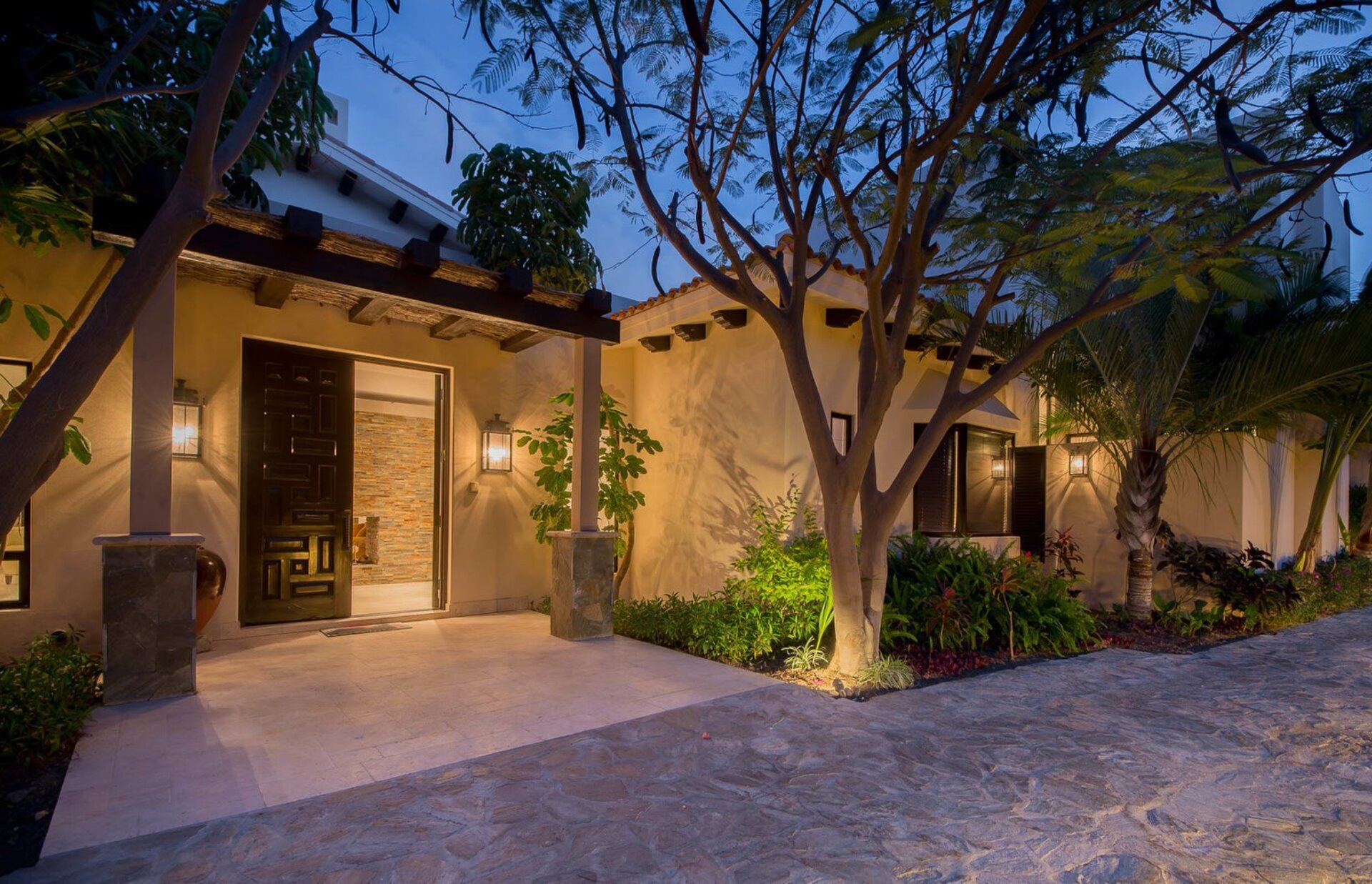 Ultimate Luxury Awaits, Cabo San Lucas Mansion 1040