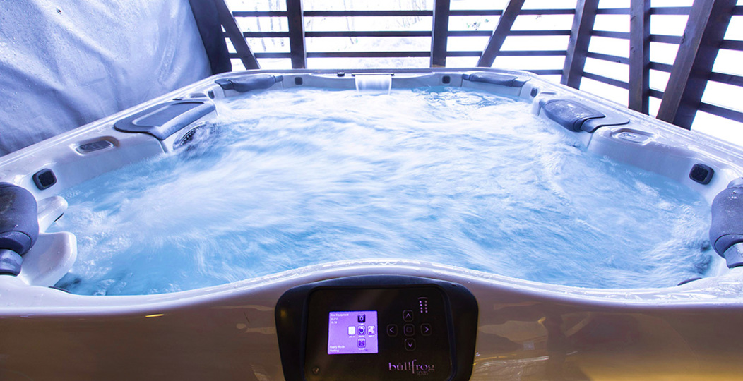 Luxury 2 Bed Ski Chalet with Hot tub, Niseko Chalet 1007