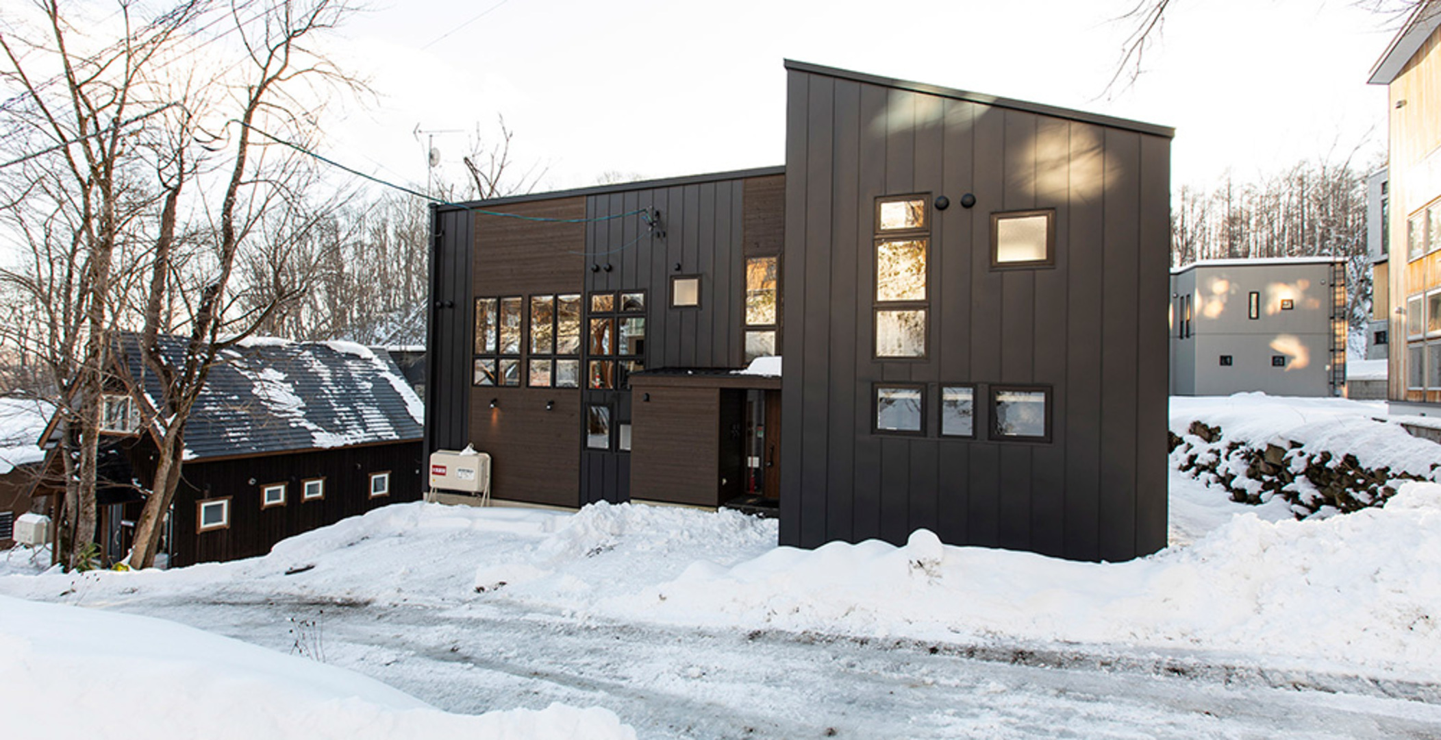 Luxury 2 Bed Ski Chalet with Hot tub, Niseko Chalet 1007