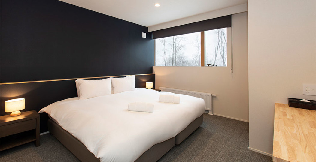 Luxury 4 Bed Ski Chalet minutes from the Ski Fields, Niseko Chalet 1011
