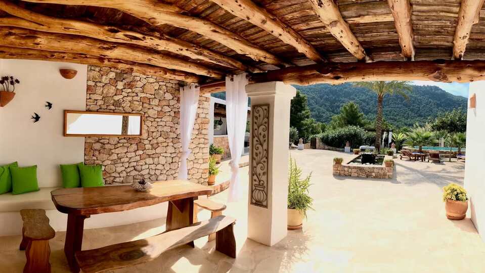 5 Star Villa La Verna Grande – An Elegant Ibiza Hideaway