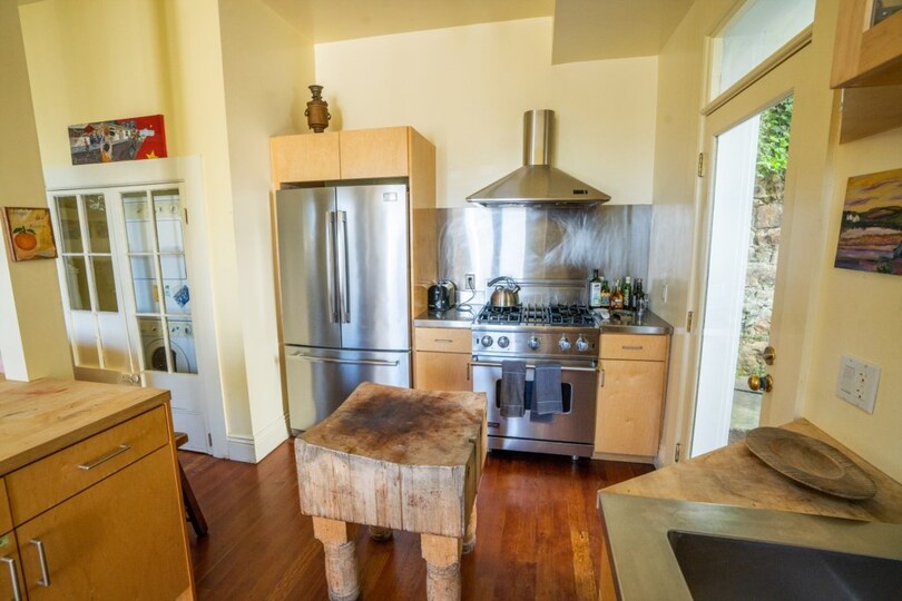 Rent this Luxury House with Superb Views, San Francisco House 1010
