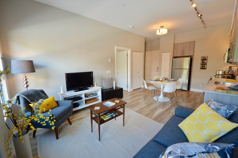 Beautiful 5 Star Apartment minutes from City Centre, Vancouver Island Apartment 1001
