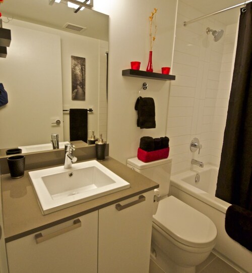 Luxury Apartment near the Waterfront, Vancouver Island Apartment 1007