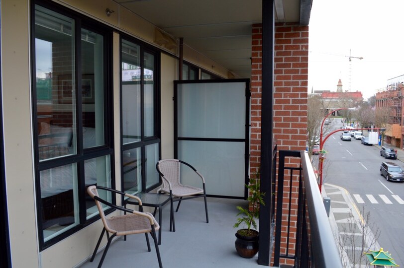 Rent this Luxury Apartment in a Prime Locations, Vancouver Island Apartment 1008