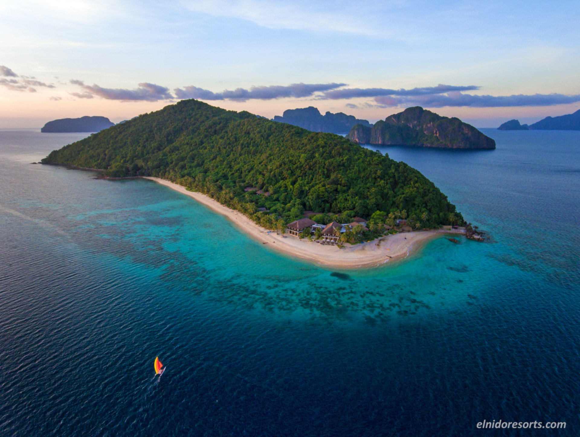 Luxury Beachfront Villa on Pangulasian Island Resort, El Nido Villa 1013