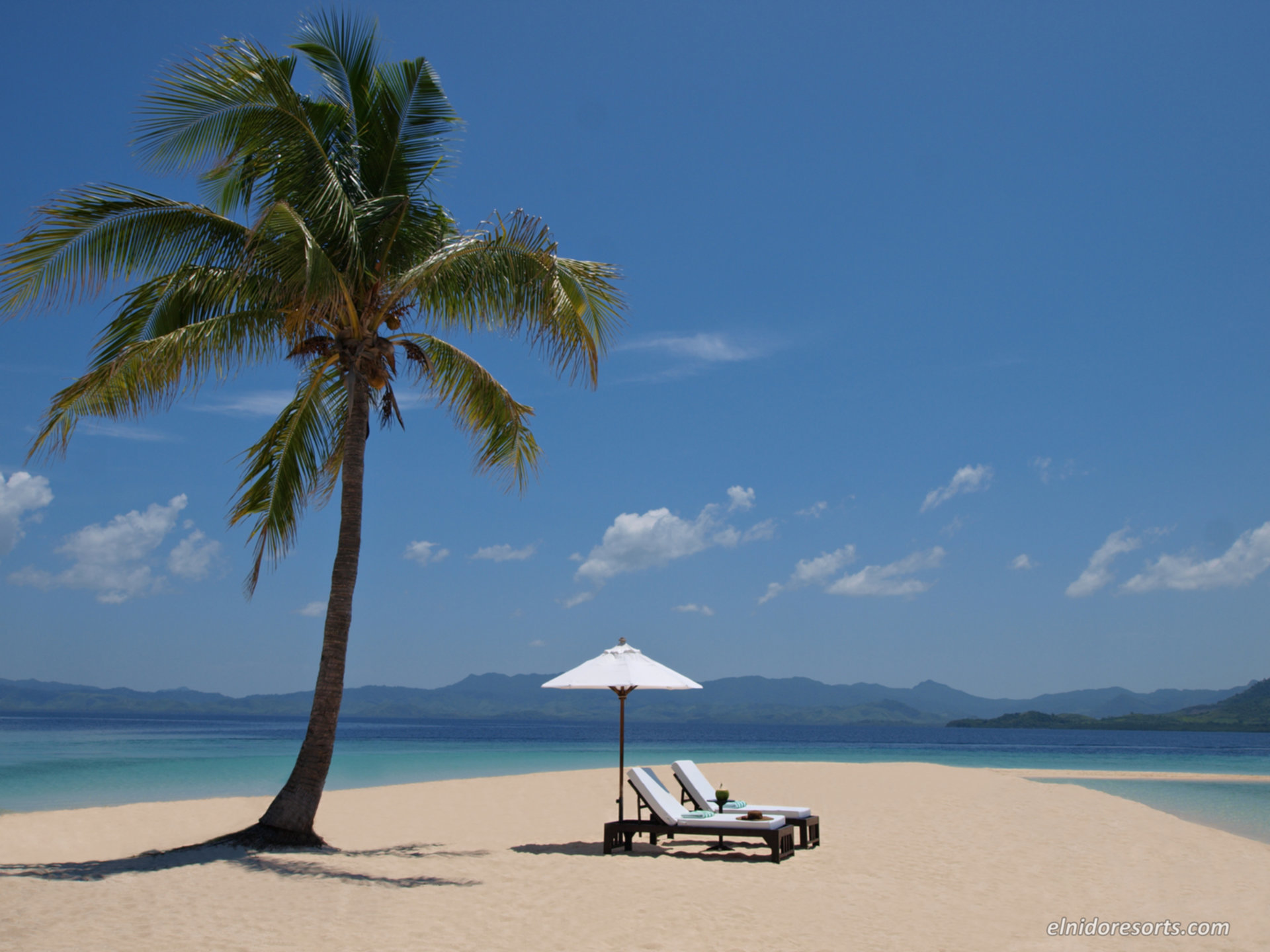 Beautiful 5 Star Loft Water Cottage with Sea Views on Apulit Island Resort, El Nido Cottage 1002