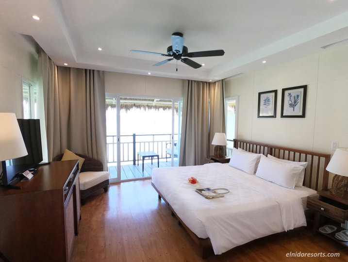 Beautiful 5 Star Loft Water Cottage with Sea Views on Apulit Island Resort, El Nido Cottage 1002