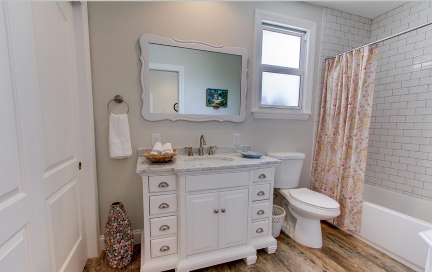 Picture Renting This Beautiful 4 Bedroom Cottage in West Palm Beach, West Palm Beach Cottage 1856