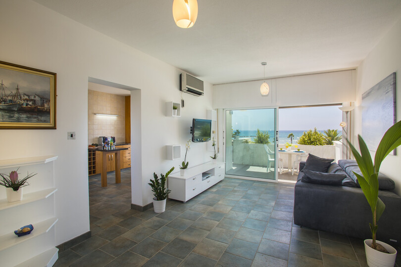 Imagine You and Your Family Renting this Perfect Holiday Apartment minutes from the beach, Larnaca Apartment 1383