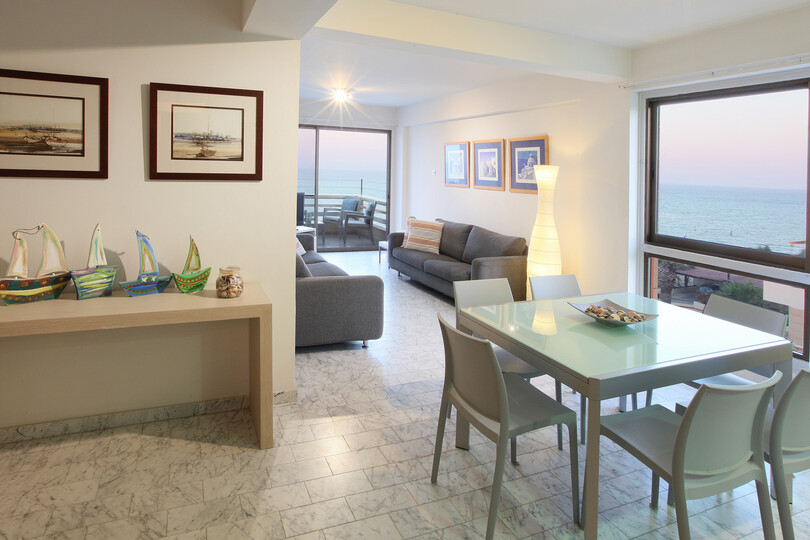 You Will Love This Luxury Apartment with Stunning Sea Views, Larnaca Apartment 1384