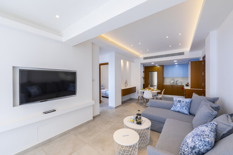 Imagine You and Your Family Renting this Perfect Beachfront Apartment, Larnaca Apartment 1388