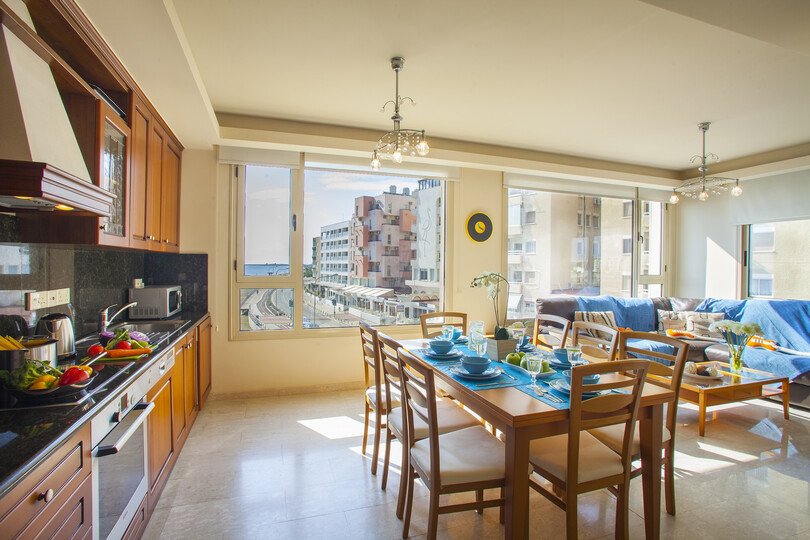 Imagine You and Your Family Renting this Perfect Holiday Apartment minutes from the beach, Larnaca Apartment 1390