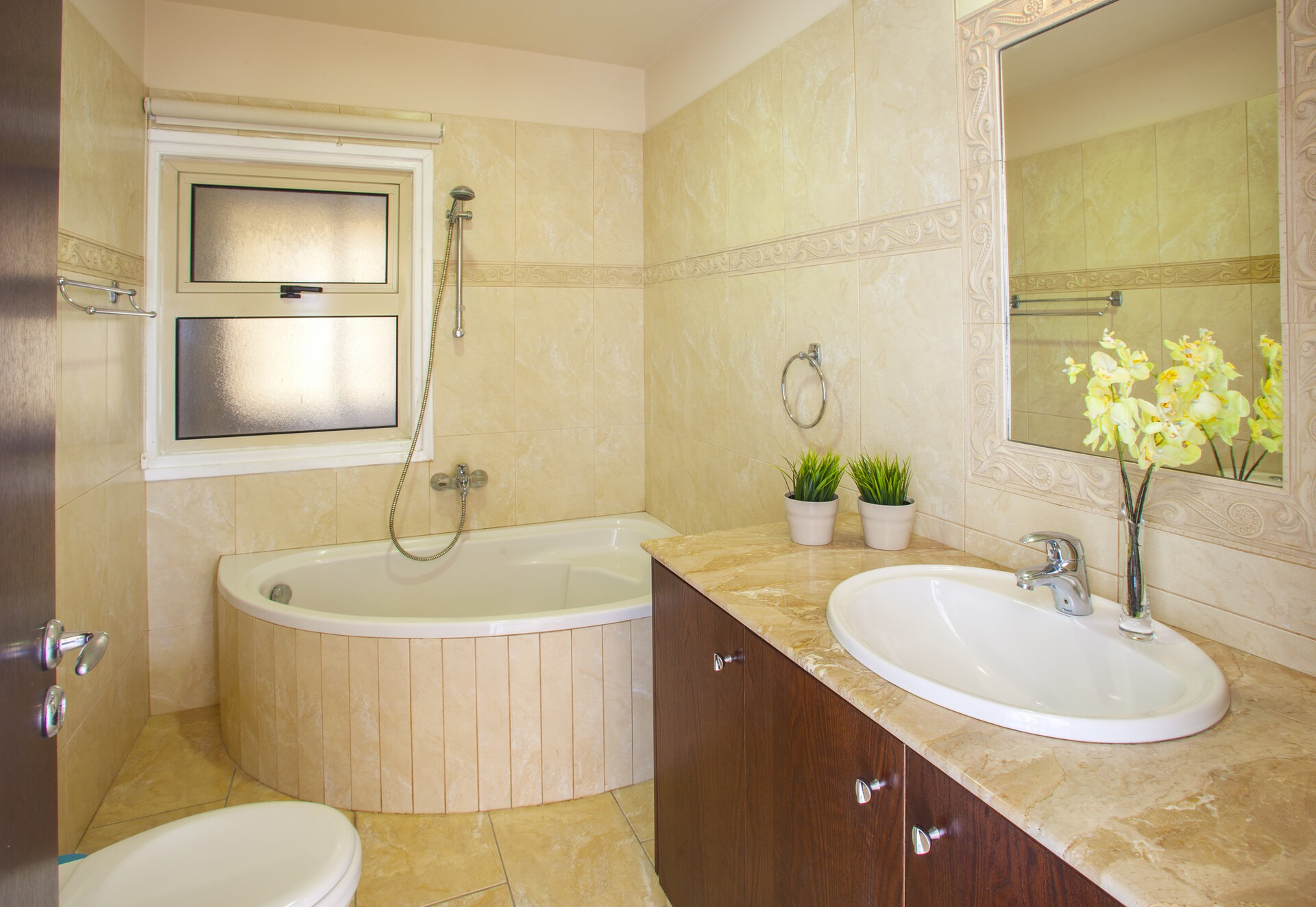 Imagine You and Your Family Renting this Perfect Holiday Apartment minutes from the beach, Larnaca Apartment 1390