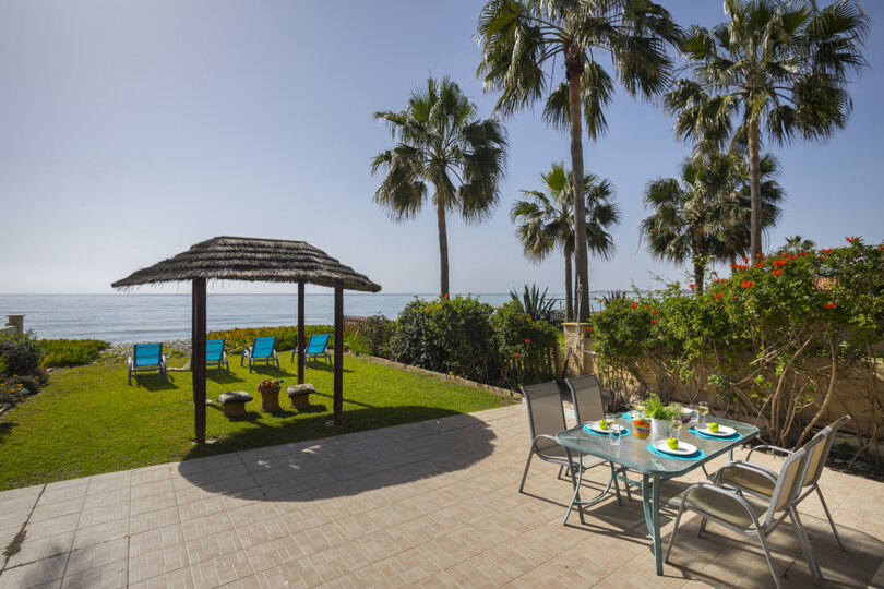 The Ultimate Guide to Renting Your Luxury 3 Bedroom Villa on the Beach, Larnaca Villa 1394