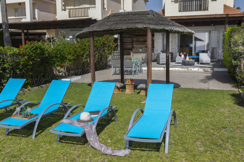 The Ultimate Guide to Renting Your Luxury 3 Bedroom Villa on the Beach, Larnaca Villa 1394