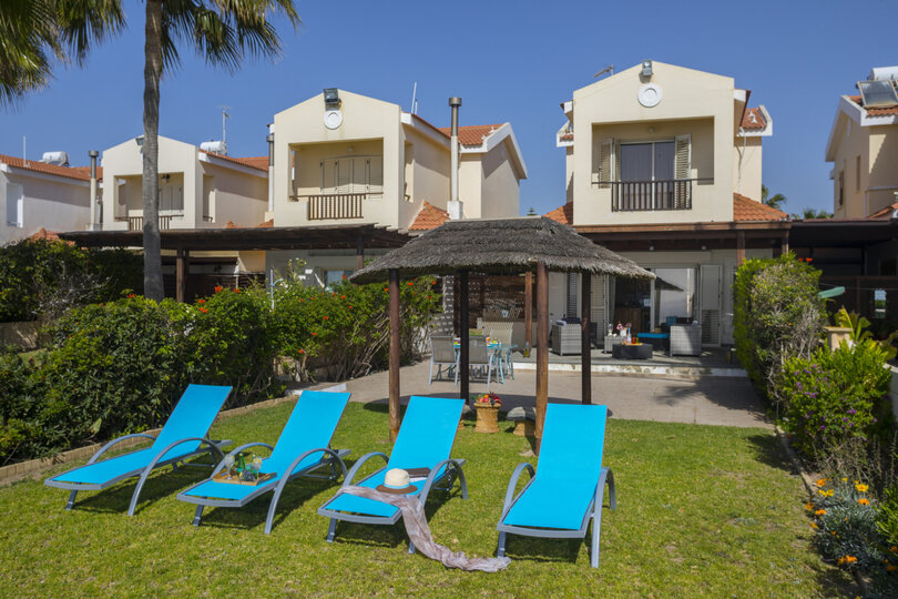 The Ultimate Guide to Renting Your Luxury 3 Bedroom Villa on the Beach, Larnaca Villa 1394