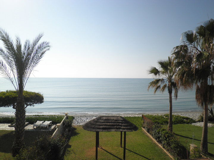 The Ultimate Guide to Renting Your Luxury 3 Bedroom Villa on the Beach, Larnaca Villa 1394