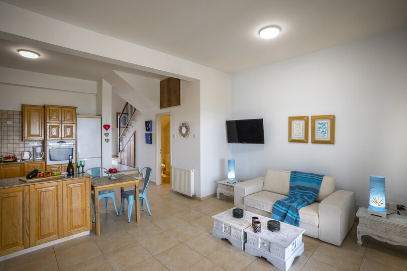 The Ultimate Guide to Renting Your Luxury 3 Bedroom Villa on the Beach, Larnaca Villa 1394