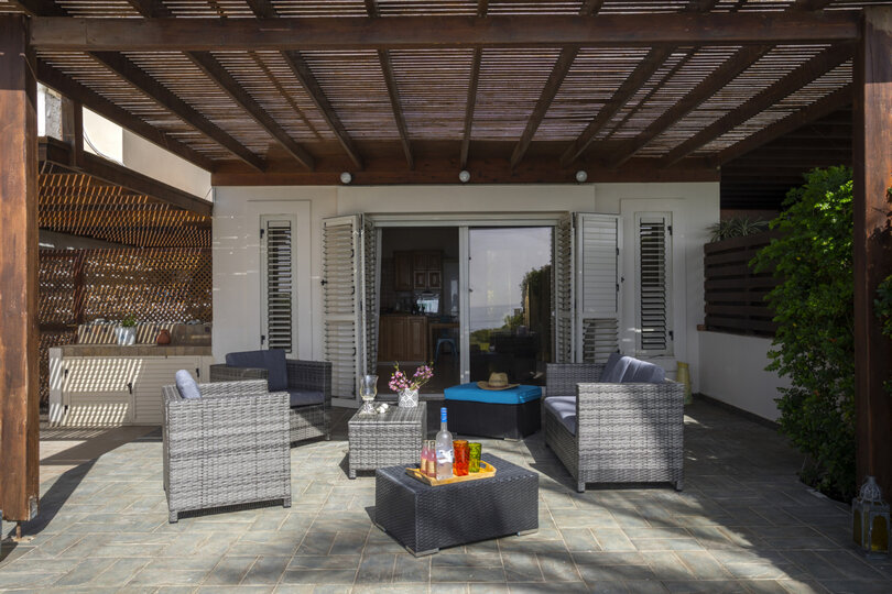 The Ultimate Guide to Renting Your Luxury 3 Bedroom Villa on the Beach, Larnaca Villa 1394