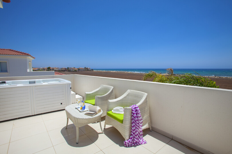 Luxury 3 Bedroom Villa on the Beach, Ayia Napa Villa 1369