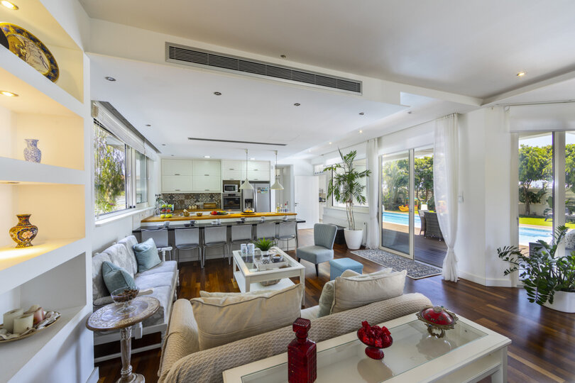 Picture Renting your 5 Star Villa with Beautiful Private Pool, Larnaca Villa 1397