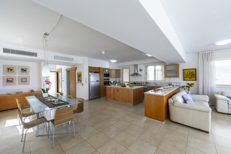 You and Your Family will Love this 5 Star Beachfront Villa, Protaras Villa 1536
